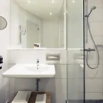 Mercure Centre Hotel 4*