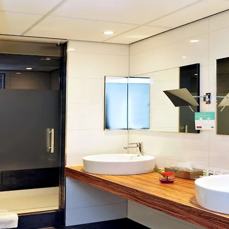 Mercure Centre 4* Ναϊμέγκεν