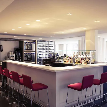 Mercure Centre 호텔 4*